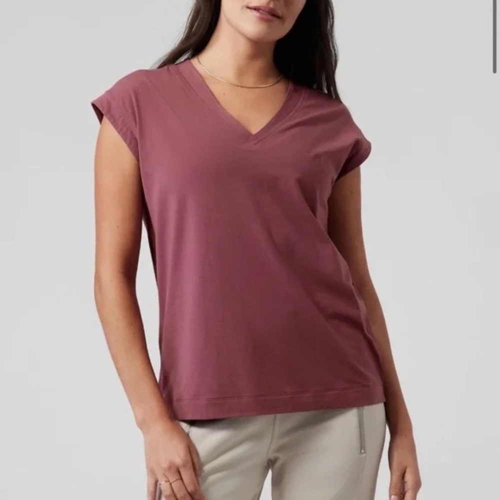 NWT Athleta Avenue Tee T-Shirt -- Size Medium